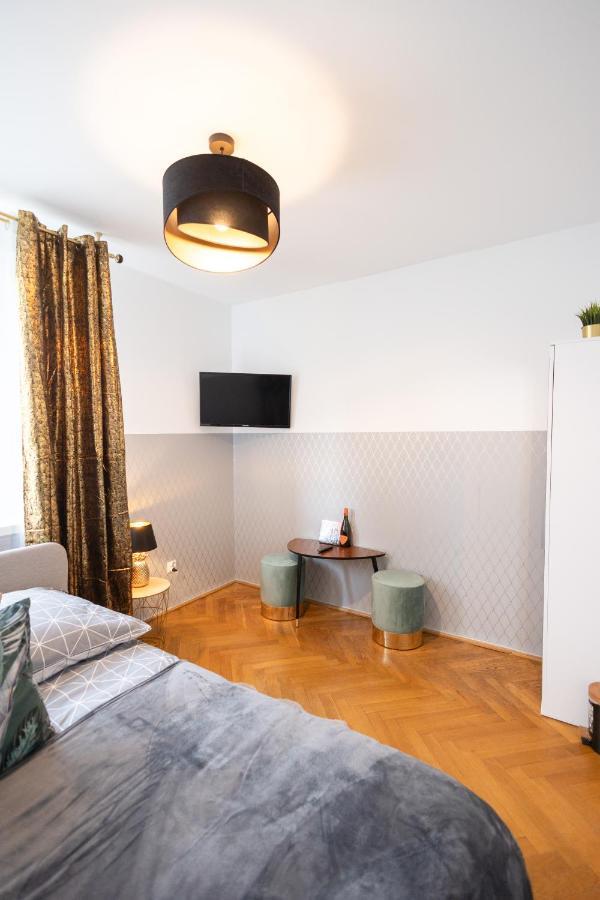 Clicktheflat Stawki Apart Rooms Varsóvia Exterior foto